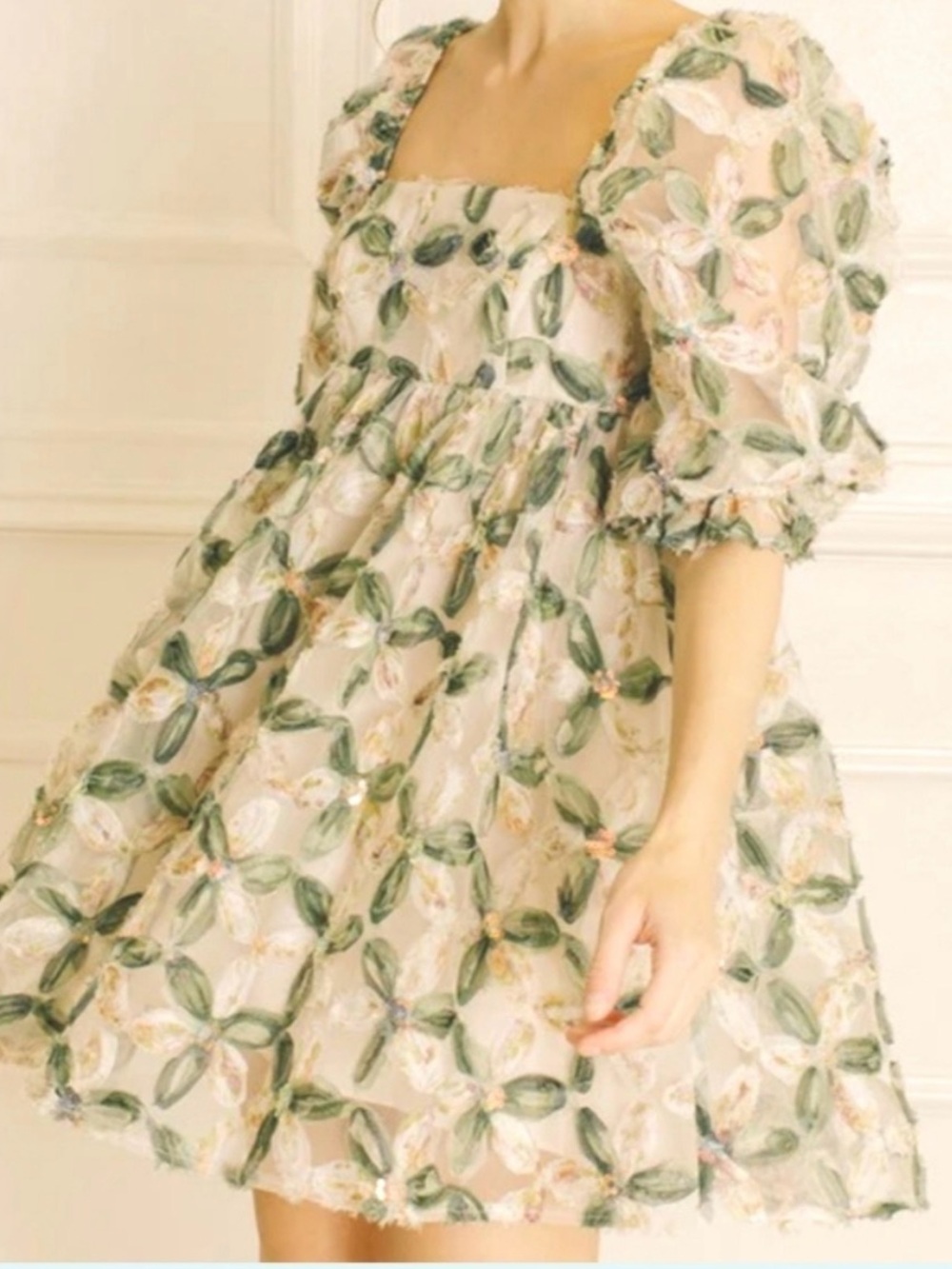 Storia Pink Dress with Green Leaf Appliqué